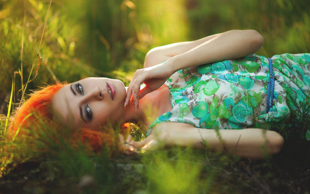 Woman field blurry dappled sunlight free wallpaper - medium preview image