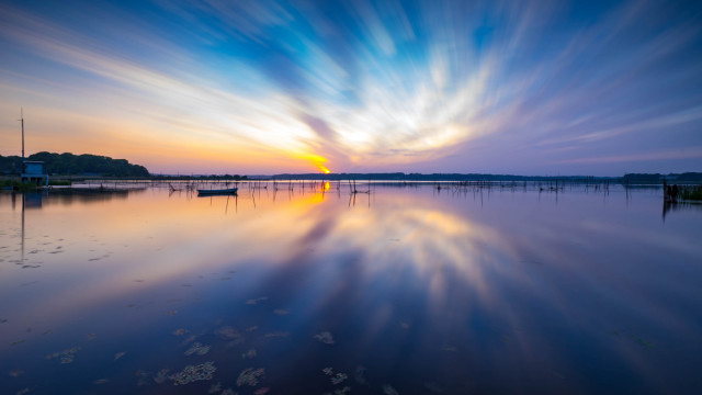 Sunset lake boats clouds urban free wallpaper - medium preview image