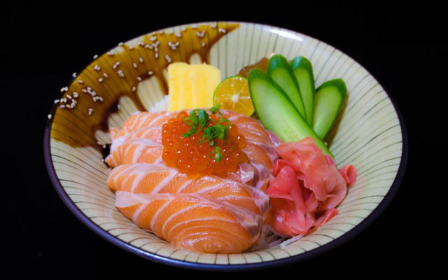 Sushi vegetables cucumbers food photography free wallpaper - medium preview image