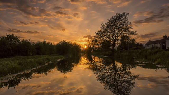 Sunset river reflection trees house free wallpaper - medium preview image