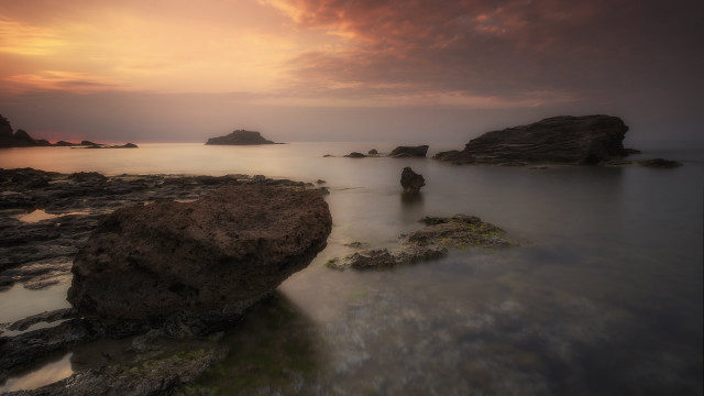 Rocky beach large rock cloudy #2 free wallpaper - medium preview image