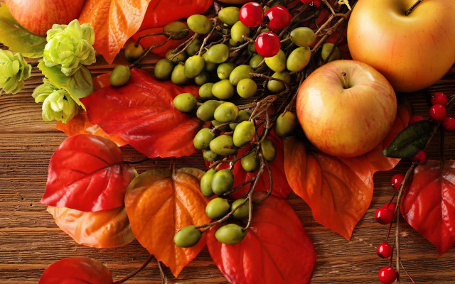Table apples leaves pile wooden free wallpaper - medium preview image