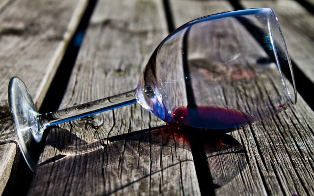 Wine glass wine bottle shallow free wallpaper - medium preview image