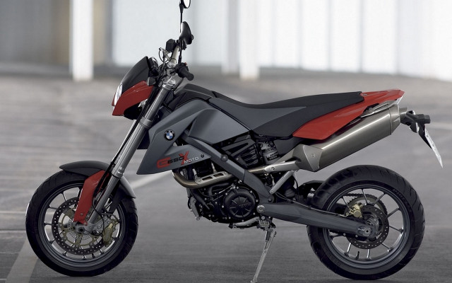 Motorcycle parking lot red black free wallpaper - medium preview image