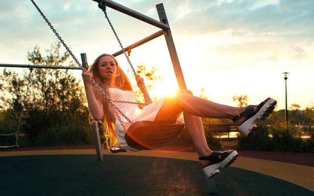 Woman swing sunset chain jewelry free wallpaper - medium preview image