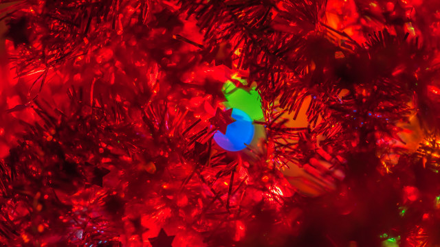 Christmas tree blue ball green free wallpaper - medium preview image