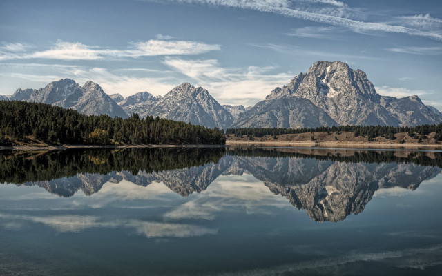 Mountain reflection lake trees sky #5 free wallpaper - medium preview image