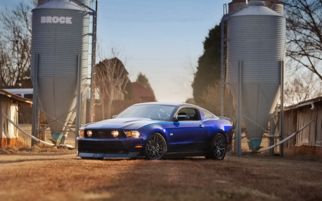 Blue mustang silo military tilt free wallpaper - medium preview image