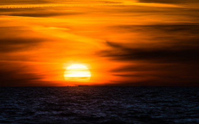 Sunset ocean boat plane beach free wallpaper - medium preview image