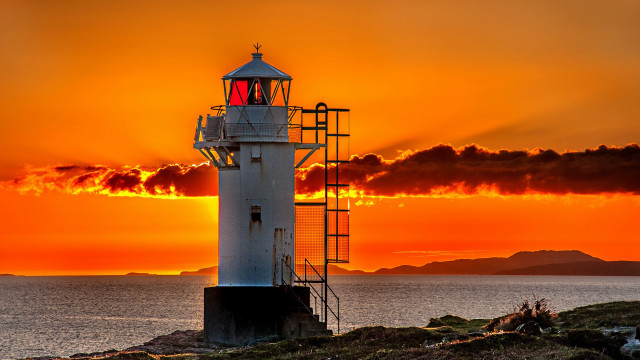 Lighthouse rocky shore sunset clouds #15 free wallpaper - medium preview image