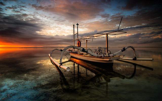 Boat water sunset cloudy sky #6 free wallpaper - medium preview image