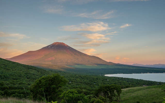 Mountain lake sunset clouds tilt free wallpaper - medium preview image