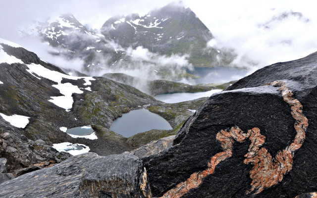Rock lizard mountain clouds ecological free wallpaper - medium preview image