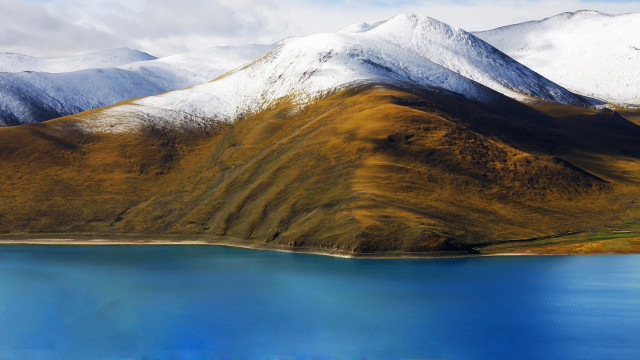 Mountain range lake snow clouds free wallpaper - medium preview image
