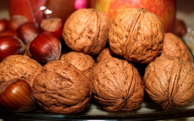 Nuts apple table top blurry free wallpaper - medium preview image