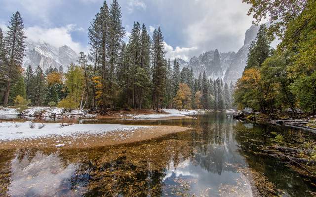 River mountains trees snowy background free wallpaper - medium preview image