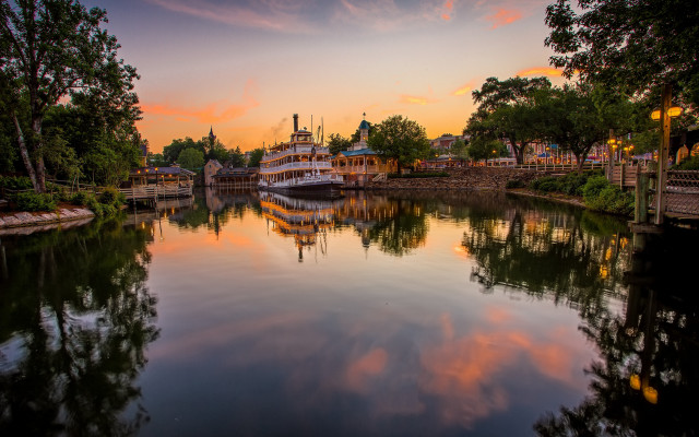 Lake dock boat sunset reflection free wallpaper - medium preview image