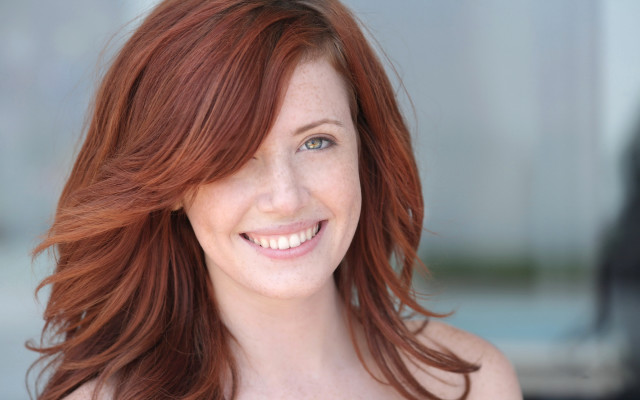 Leesha hannigan red haired smiling free wallpaper - medium preview image