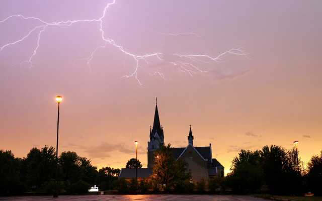 Lightning church stormy sky dusk free wallpaper - medium preview image