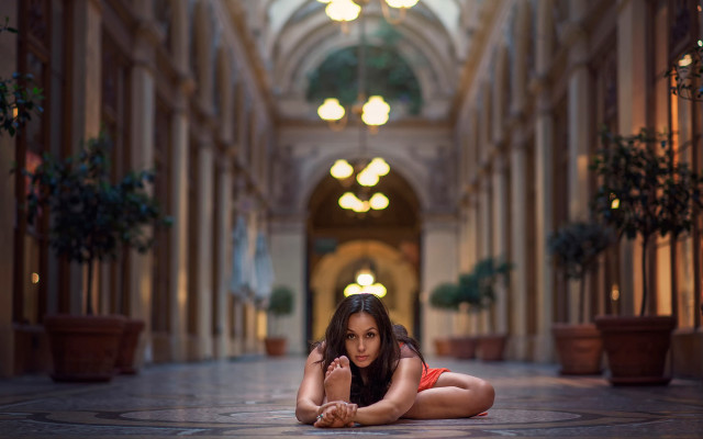 Woman red dress floor building free wallpaper - medium preview image