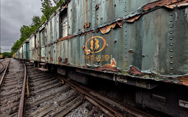 Rusty train car decay matte free wallpaper - medium preview image