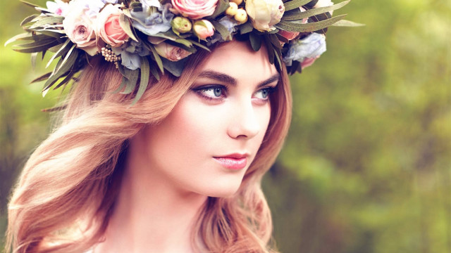 Flower crown portrait forest fashion free wallpaper - medium preview image