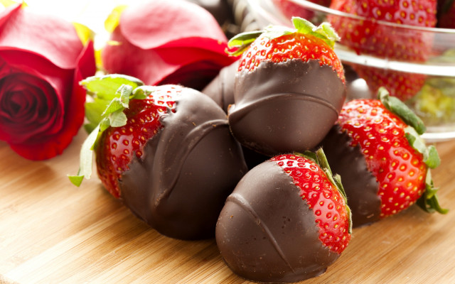 Chocolate strawberries roses flowers still free wallpaper - medium preview image