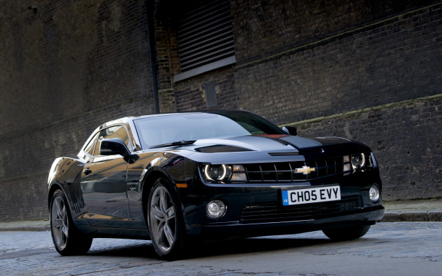 Black car road brick wall free wallpaper - medium preview image