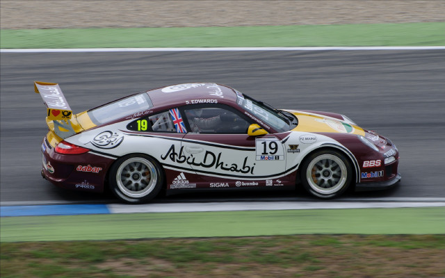 Race track car motor vehicle free wallpaper - medium preview image