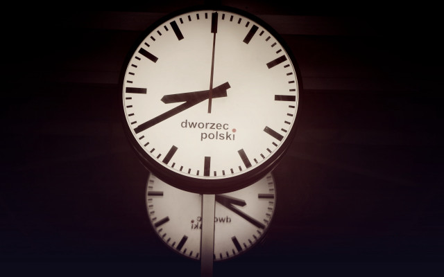 Clock gwozac polish darkroom automatistes free wallpaper - medium preview image