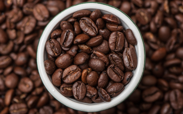 White bowl coffee beans pile free wallpaper - medium preview image