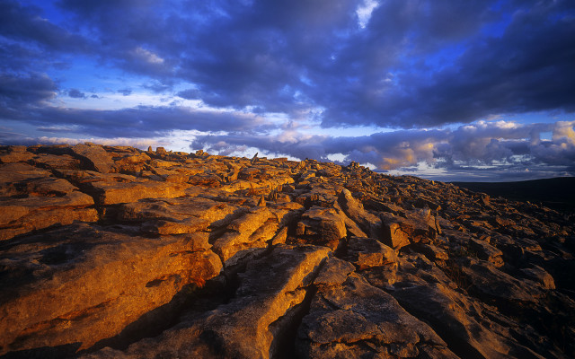 Rocky landscape cloudy sky dusk free wallpaper - medium preview image