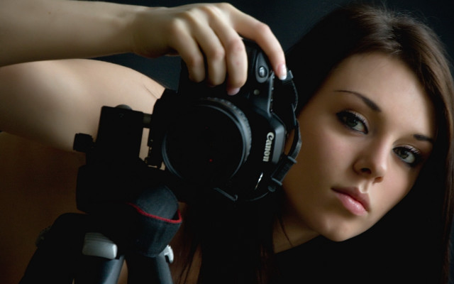 Eszter mattioni portrait camera black free wallpaper - medium preview image