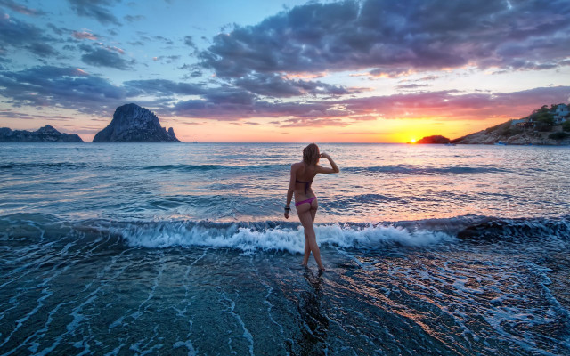 Beach sunset woman cellphone mountain free wallpaper - medium preview image