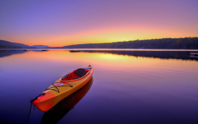 Kayak sunset water paddling impressionist free wallpaper for desktop - medium preview image
