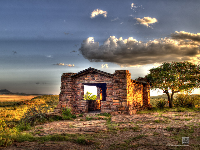 Small building dirt field cloudy free wallpaper - medium preview image