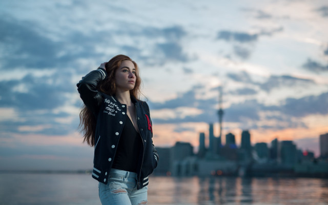 Woman beach ocean city sunset free wallpaper - medium preview image