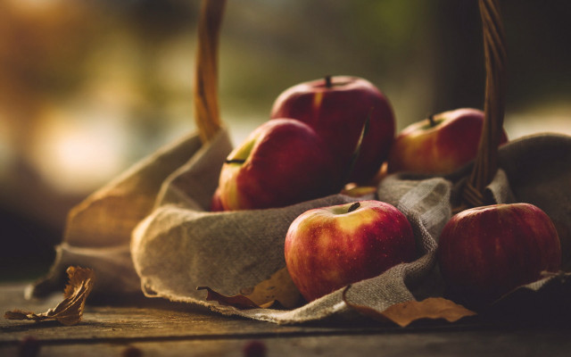 Basket apples table leaves bag free wallpaper - medium preview image