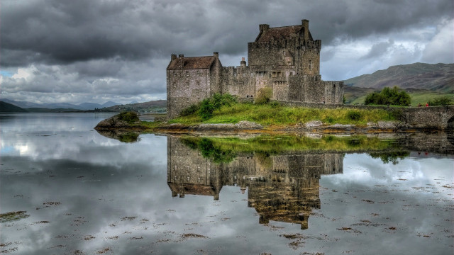 Castle lake reflection gothic medieval free wallpaper - medium preview image