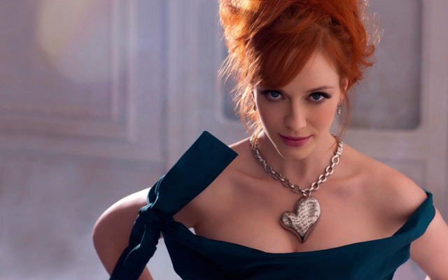 Redhair greendress heartnecklace rococo portrait free wallpaper - medium preview image