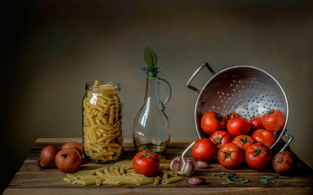 Pasta tomatoes garlic wine colander free wallpaper - medium preview image