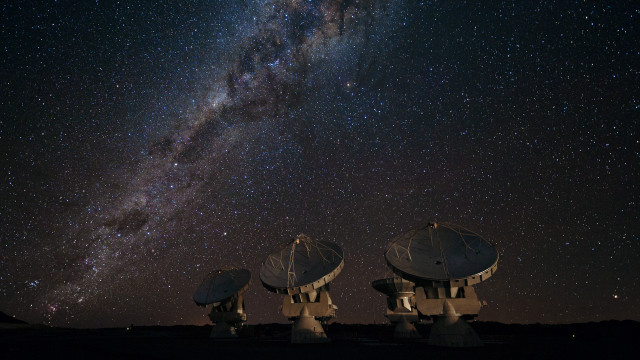 Satellite dishes night sky milky free wallpaper - medium preview image