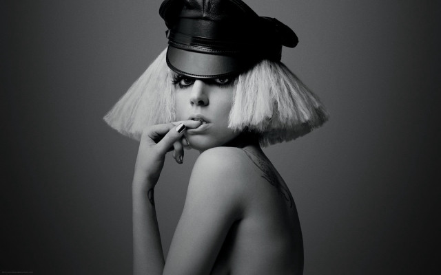 Woman hat cigarette smoking image free wallpaper - medium preview image