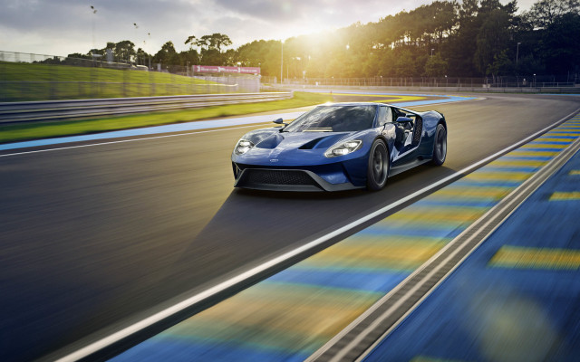 Blue sports car race track #20 free wallpaper - medium preview image