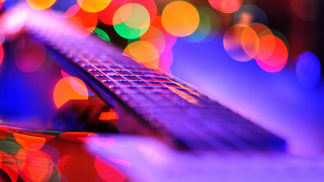 Guitar neck bokeh lensflare sky free wallpaper - medium preview image