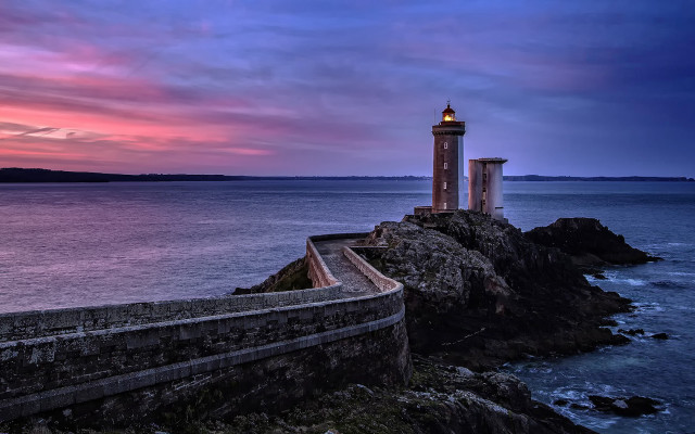 Lighthouse rocky cliff ocean sunset #10 free wallpaper - medium preview image