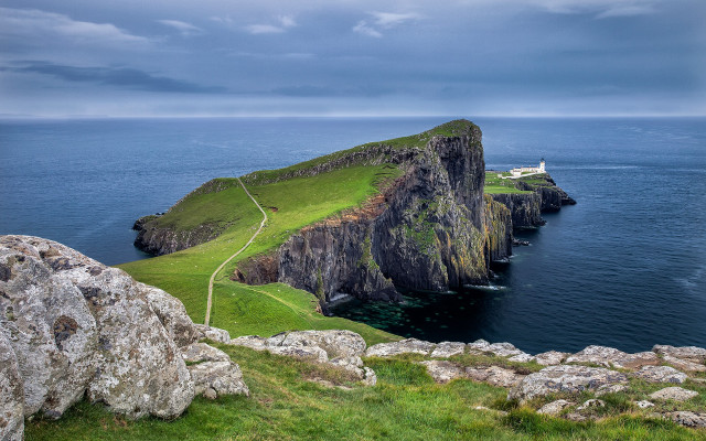 Lighthouse rocky cliff ocean tilt free wallpaper - medium preview image