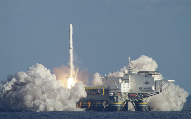Rocket launch boat smoke sky free wallpaper - medium preview image