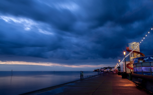 Pier ferris wheel night cloudy free wallpaper - medium preview image