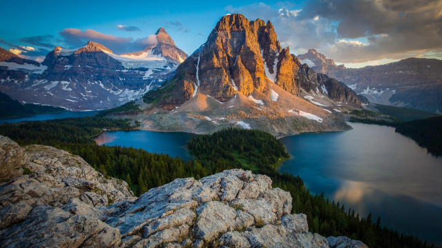 Mountain lake forest sky water free wallpaper - medium preview image